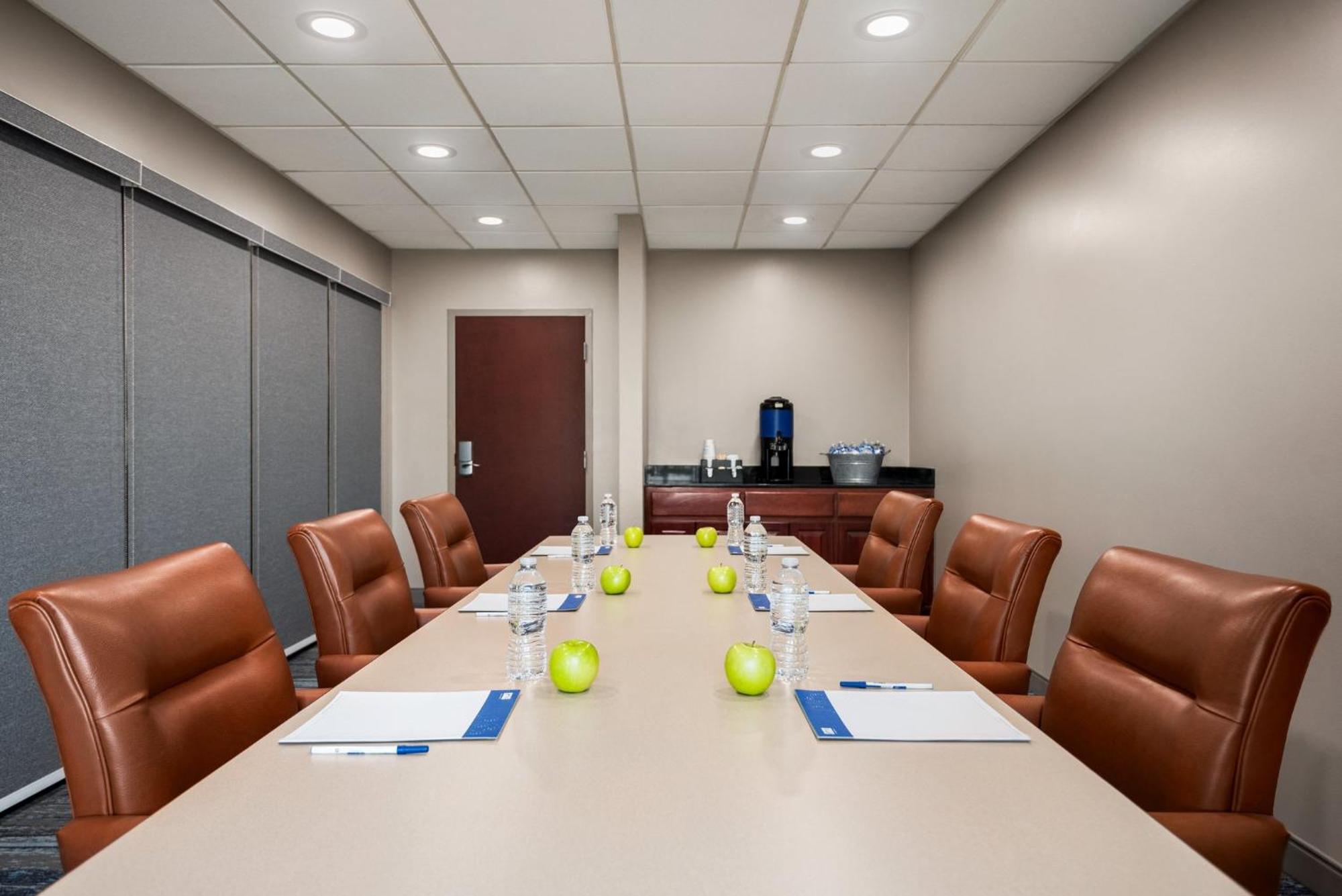 Holiday Inn Express & Suites Mobile West I-10 By Ihg Tillmans Corner Exteriér fotografie